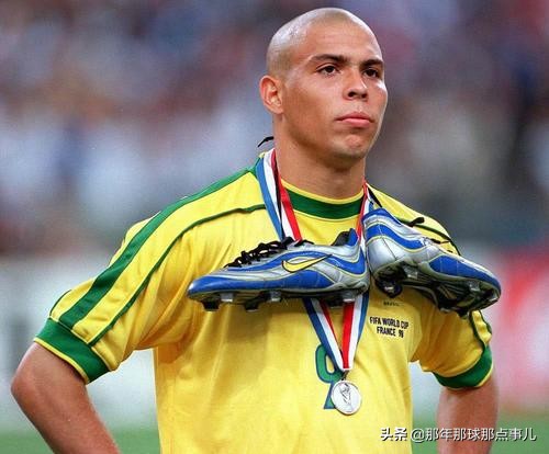 罗纳尔多足球视频集锦,有一种足球