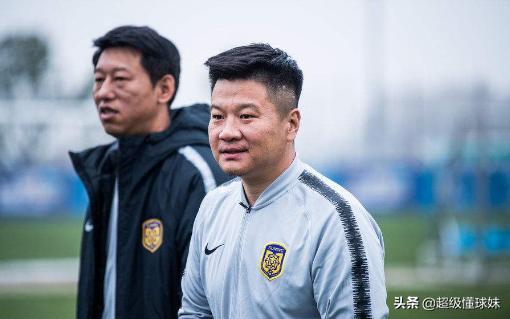 国足大佬加盟大连一方？周军离任前力荐他关于这点万达底线不变