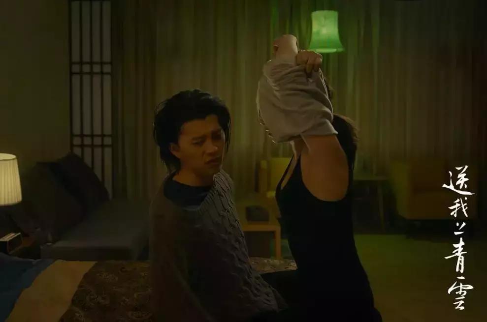 姚晨突然在微博大尺度谈“性”上热搜,背后的真正原因让人感慨