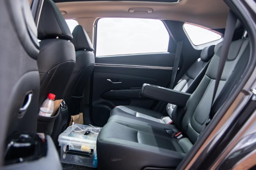 试驾第五代途胜l混动版,第五代途胜l的干式双离合怎么样