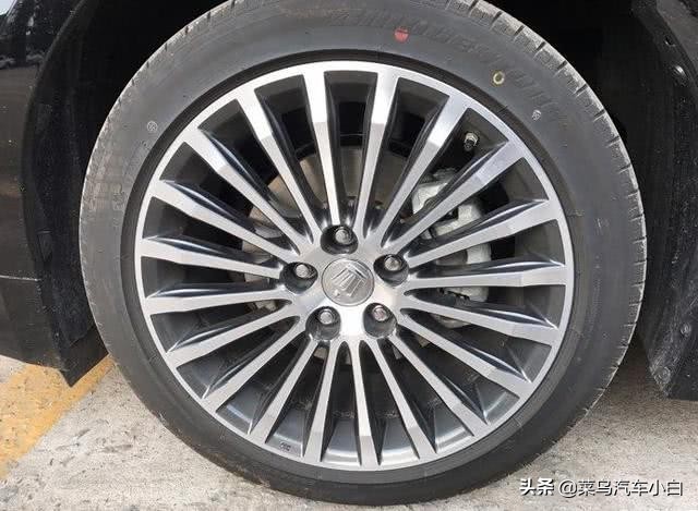 丰田皇冠2023款配置家用推荐,购买全新丰田皇冠怎么选