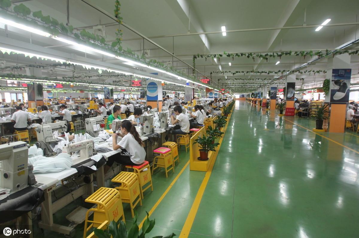 换季鞋怎么买最好看,换季鞋子搭配技巧