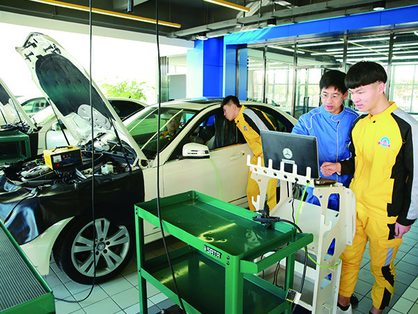 汽车小刮小蹭有必要出险吗,汽车小刮小蹭正常吗