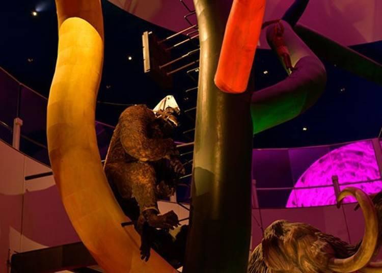 仿佛误入另一个世界的震撼景色,大阪万博公园太阳之塔