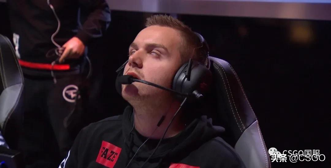 来玩场景模拟游戏吧——嗯？队友竟然起了这把枪