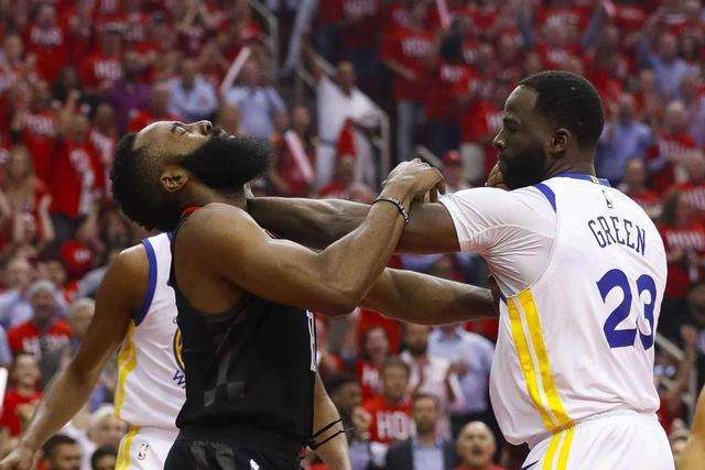 火箭勇士圣诞大战哈登绝杀,哈登火箭时期打勇士队