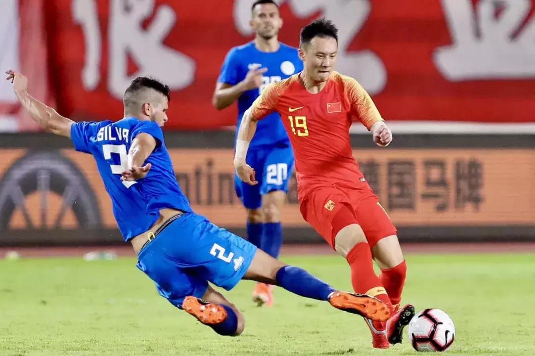 里皮上任第一场比赛,里皮重掌帅印吹响集结号