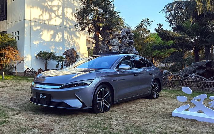 比亚迪汉ev浅色版,比亚迪汉ev内饰白色会变黄