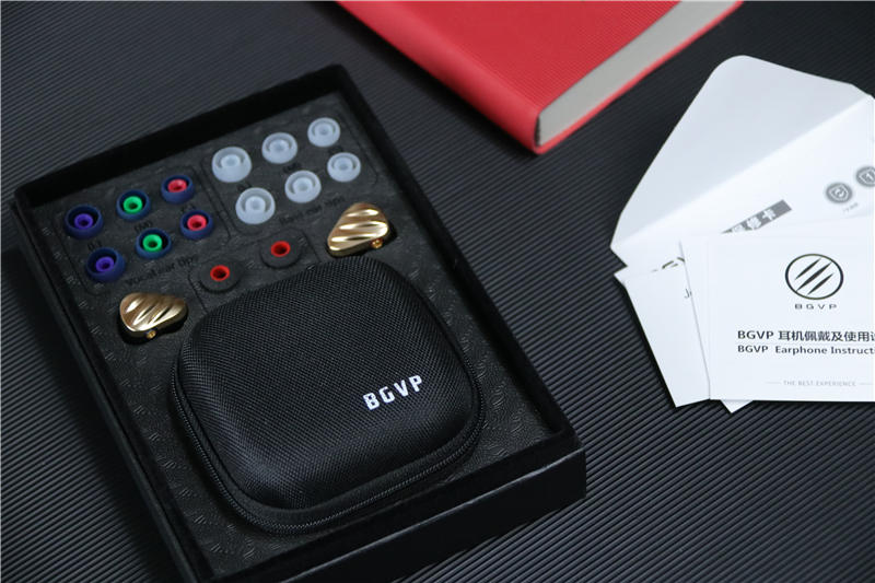 thinkplus双核双动圈hifi耳机,roll百元平价双动圈hifi耳机