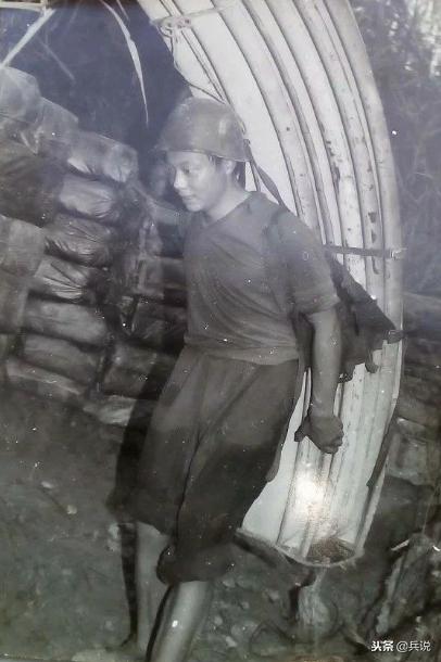 老山骆驼“三件宝”,止血带及钢盔,还有一样不可少