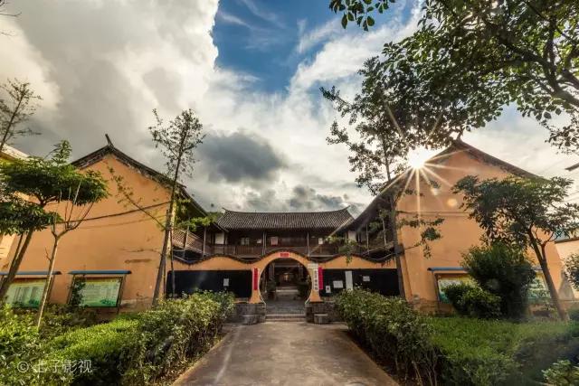 这是一个充满生机的公园怎么说,这是一个充满生机的国度朗诵