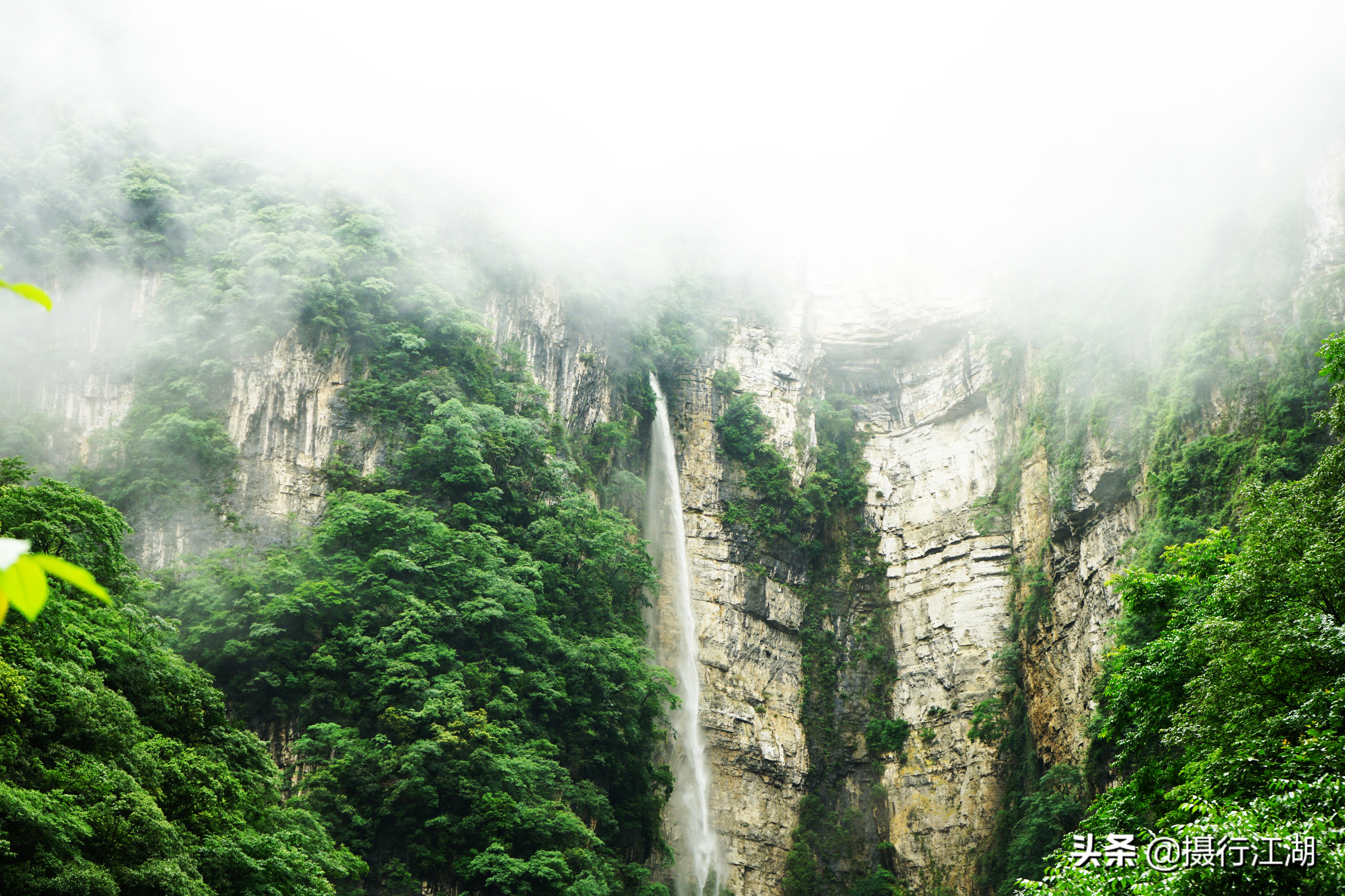 避暑秘境神龙峡，在飞瀑流泉的原始谷底来一场随遇而安的漂流