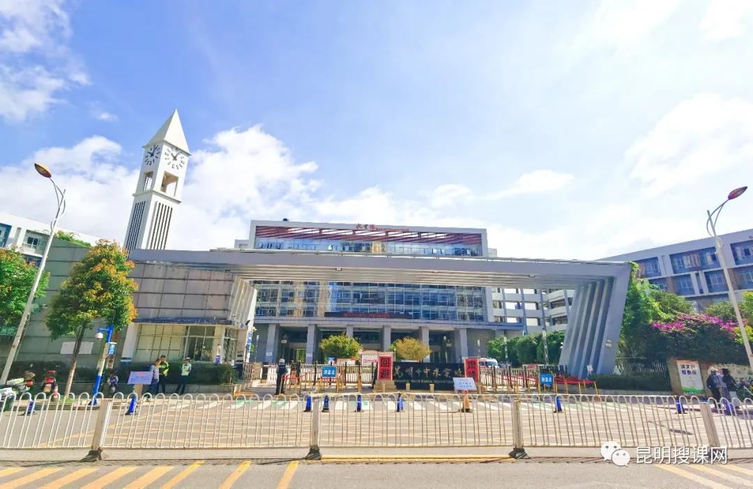 中考送考的家长给孩子说的话,中考是学校送考还是家长送好