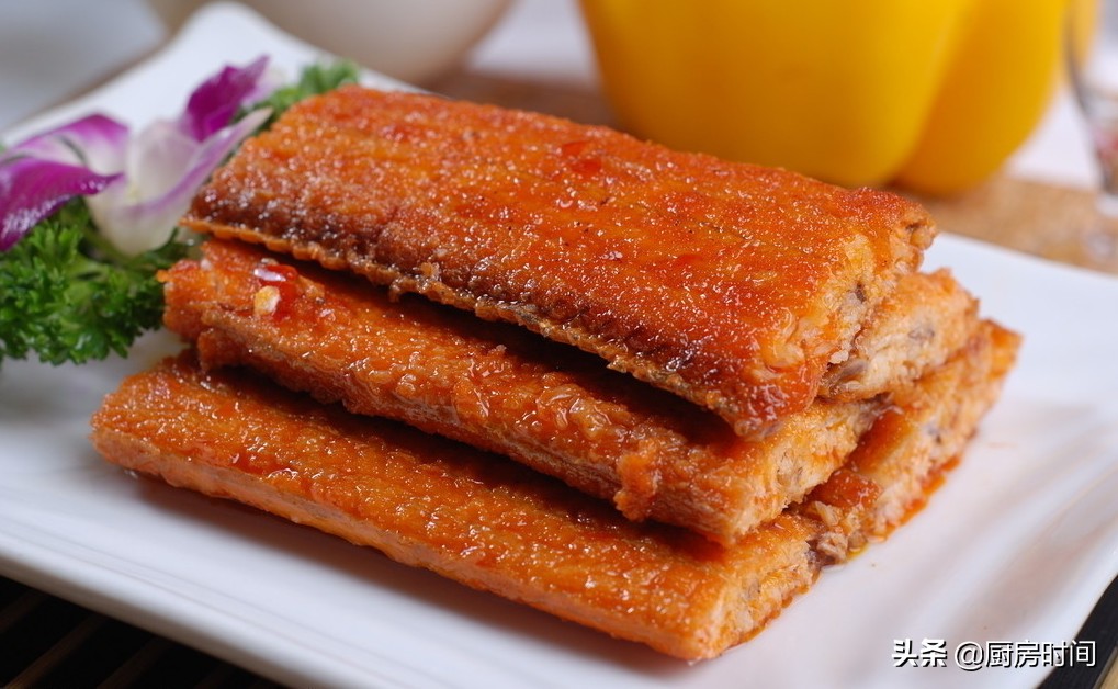 煎带鱼不腥的小诀窍,煎带鱼不粘锅不掉皮的做法慢动作