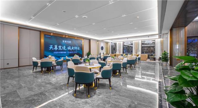 市区核心稀缺小户型准现房,总价约80万起抢占湖景商办资产