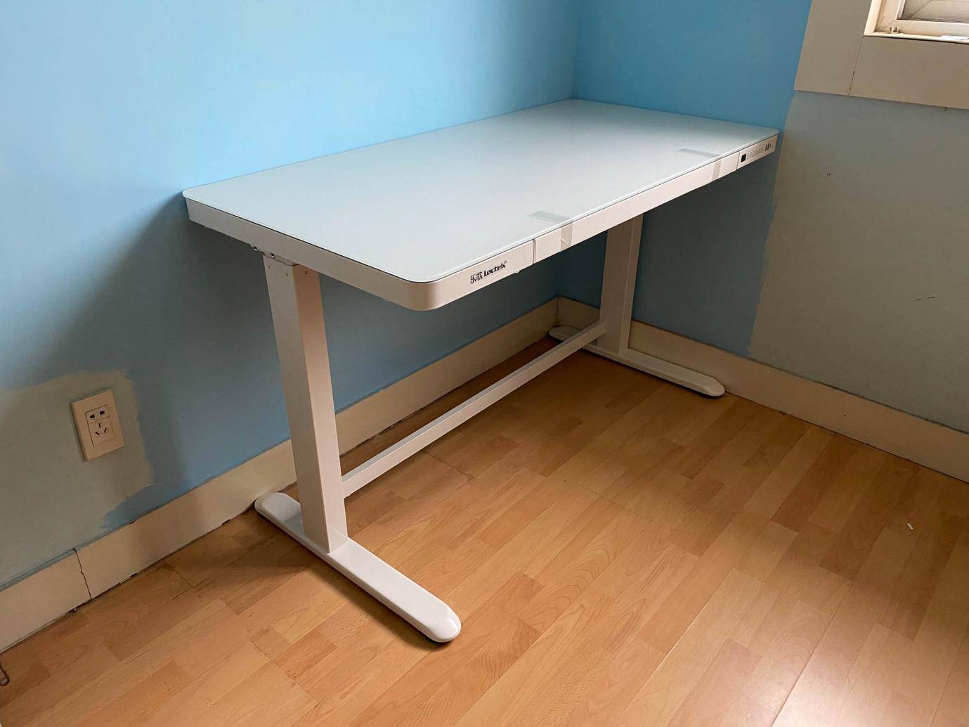 股价涨了五倍多，乐歌电动桌真的这么神奇吗？开箱到使用实测