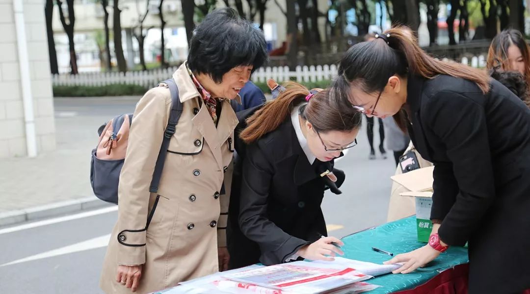 你好，碧桂园小学！初次见面请多指教！