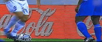 巴西足球十大过人高手,巴西球星莱昂纳多过人