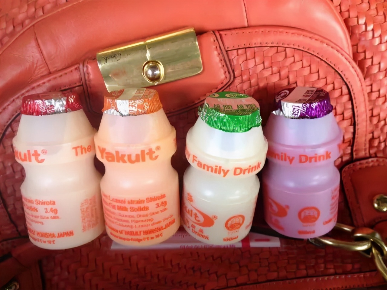 养乐多小孩能喝吗,养乐多怎么做饮料