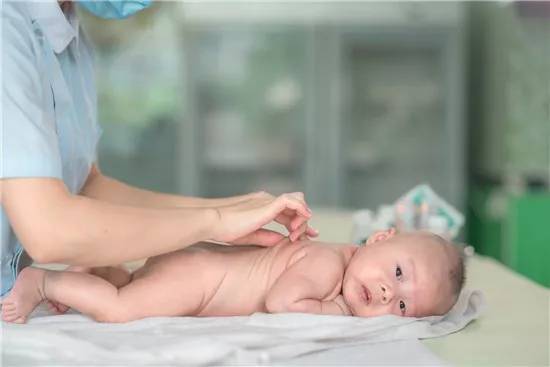 排气抚触操婴儿完整步骤,抚触排气操婴儿完整步骤
