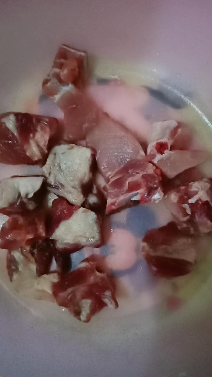 甜蜜蜜的素瓜汤，配上“黑暗排骨”，这个夏天恋爱了