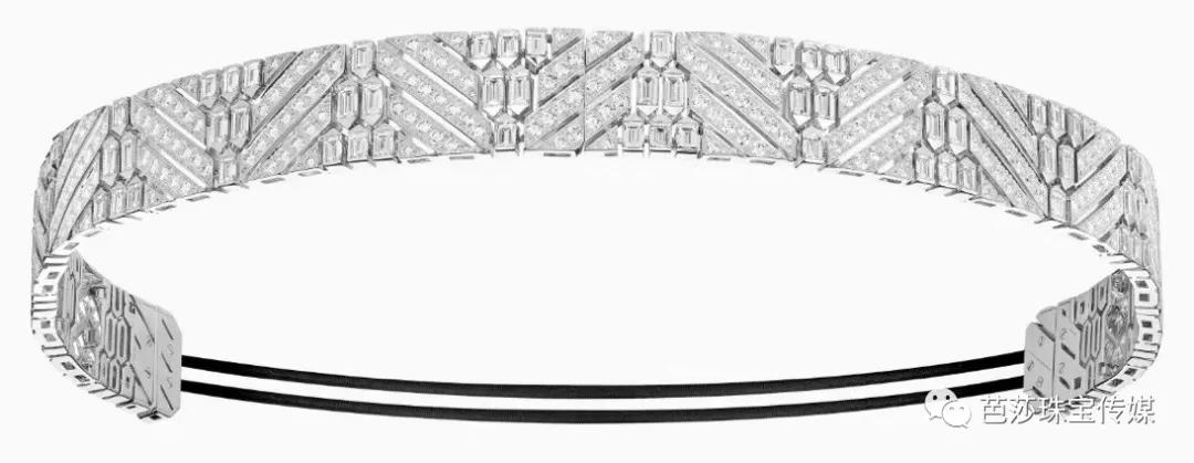 大牌高珠扎堆“上新”，外行看热闹、内行看什么？