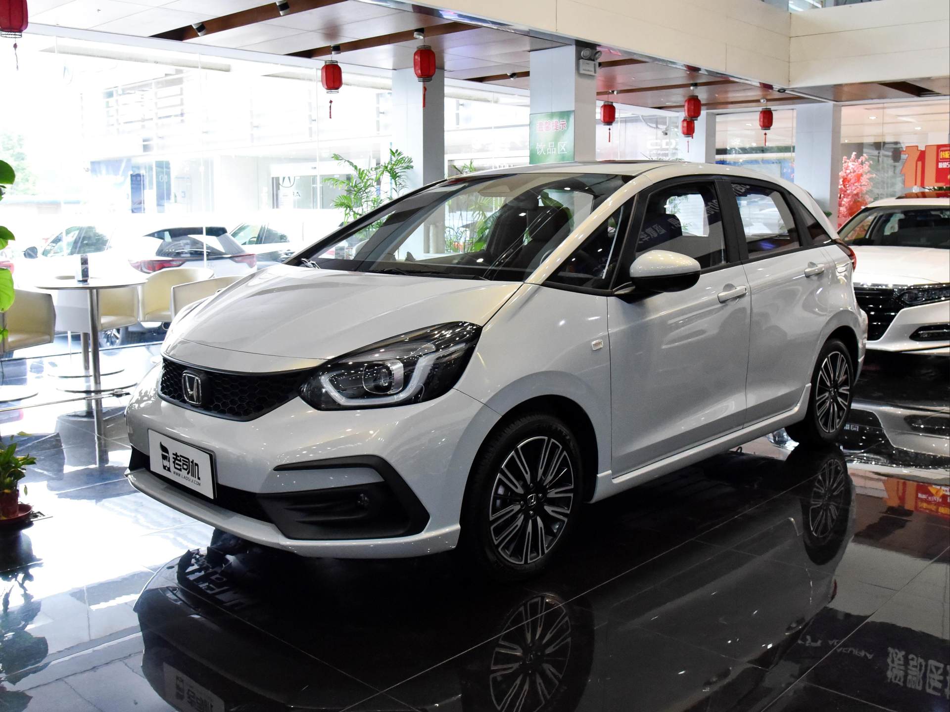 便宜又省油的小钢炮飞度,便宜日系省油代步家用车推荐