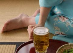 穿鞋子脚气臭怎么解决,日本人脱鞋脚臭解决方法