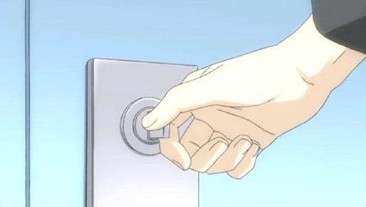 孩子把自己反锁里面打不开怎么办,小孩把自己反锁房间了怎么办