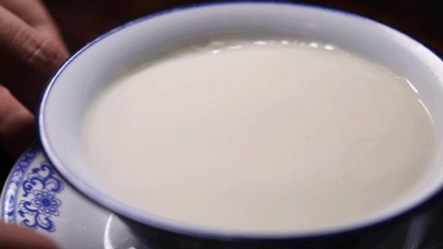 宝安人的顺德饭堂，生蚝用木桶蒸，还加黑松露