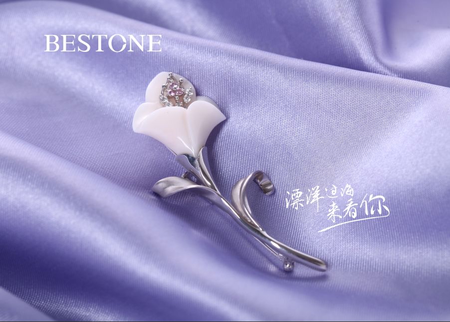 玉镯突然碎了是预兆什么,玉镯碎预示着什么