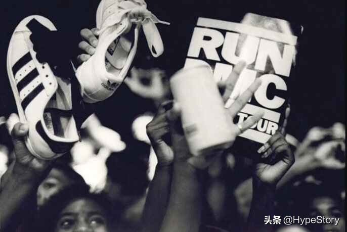 adidas历年发售的鞋款,adidas品牌故事手足之争