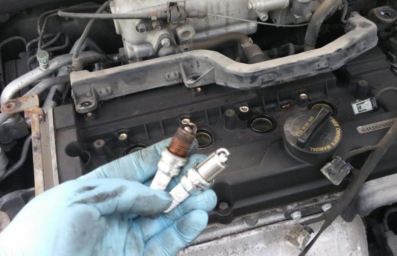 汽车脚刹难踩下去不能启动的原因,汽车启动不了哒哒哒响是什么原因