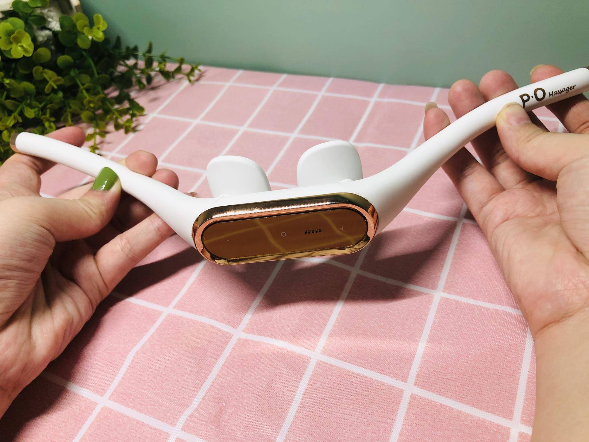 给颈椎来个SPA,越按越轻松——人与物AM2011颈椎按摩器深度测评