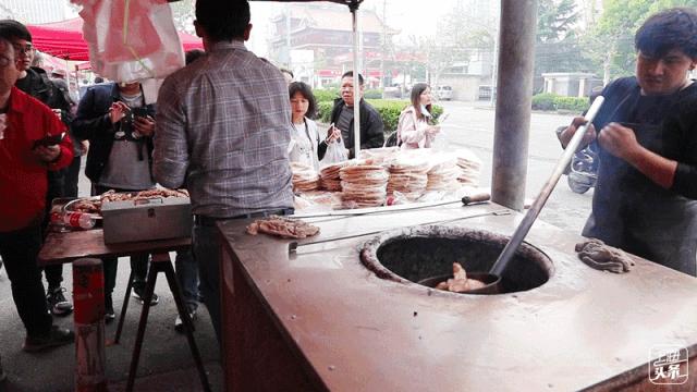 结棍！浦东版的“小*疆新**”美食一条街，让全上海人都羡慕