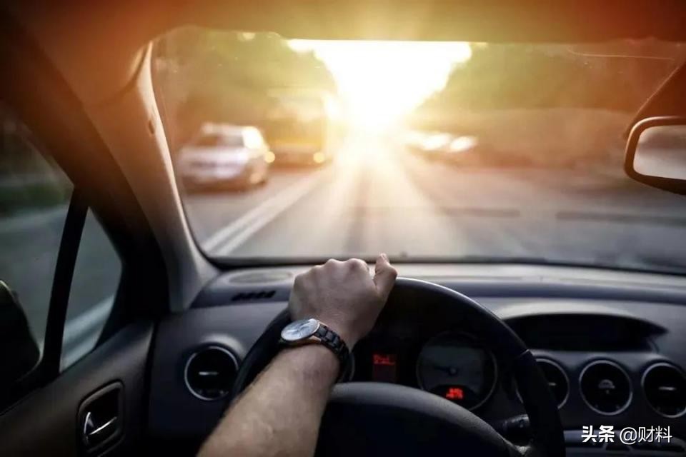 国内导航巨头,导航巨头因不免费跌落神坛