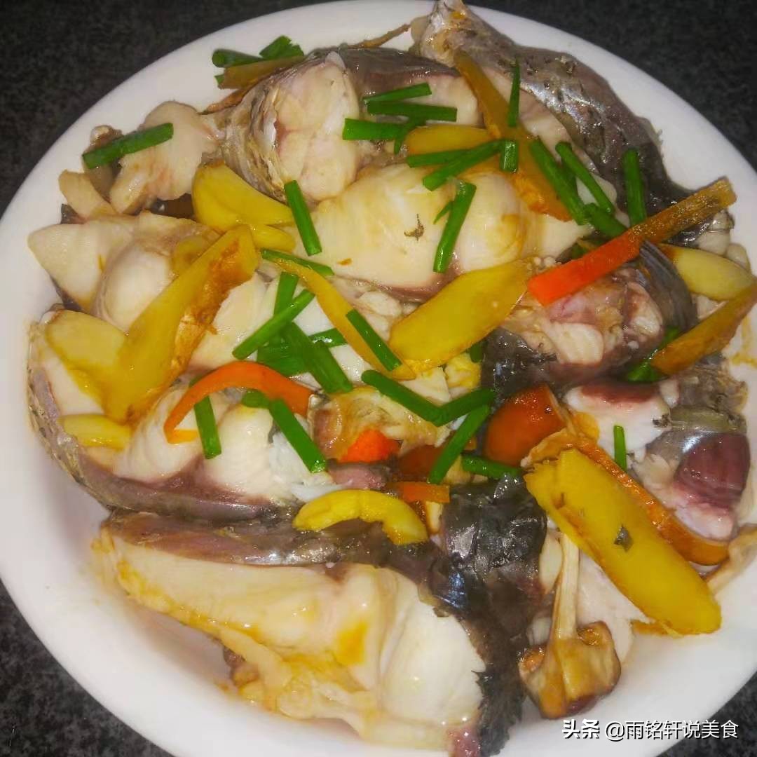 一斤多点的草鱼怎么烧才好吃,这才是正宗的草鱼做法