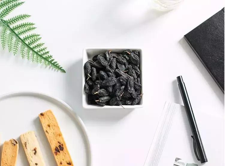 新疆特产疆妈五色葡萄干,新疆新鲜葡萄有几种