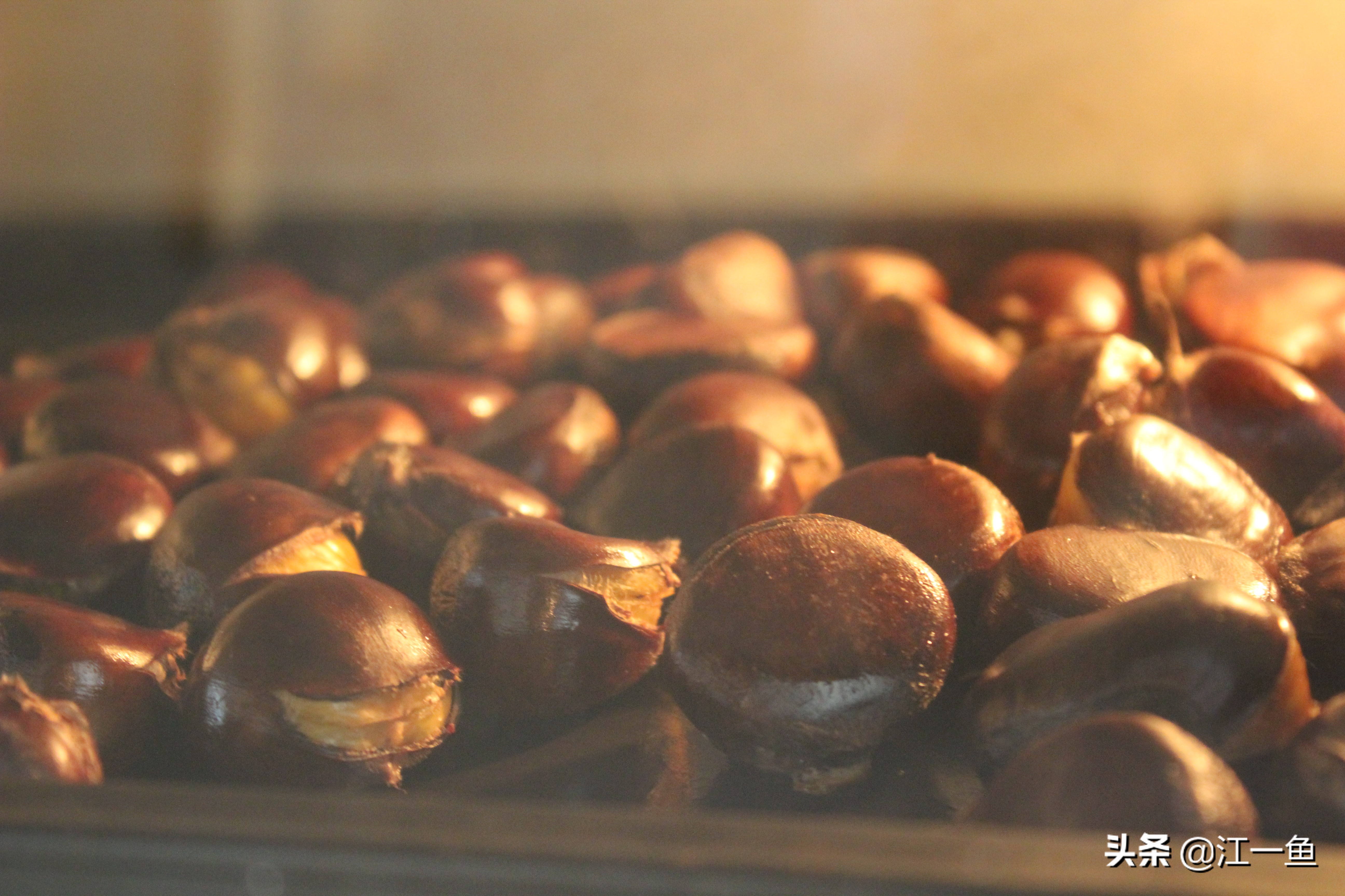 电饭锅糖炒栗子怎么做容易脱壳,烤箱版糖炒栗子的做法