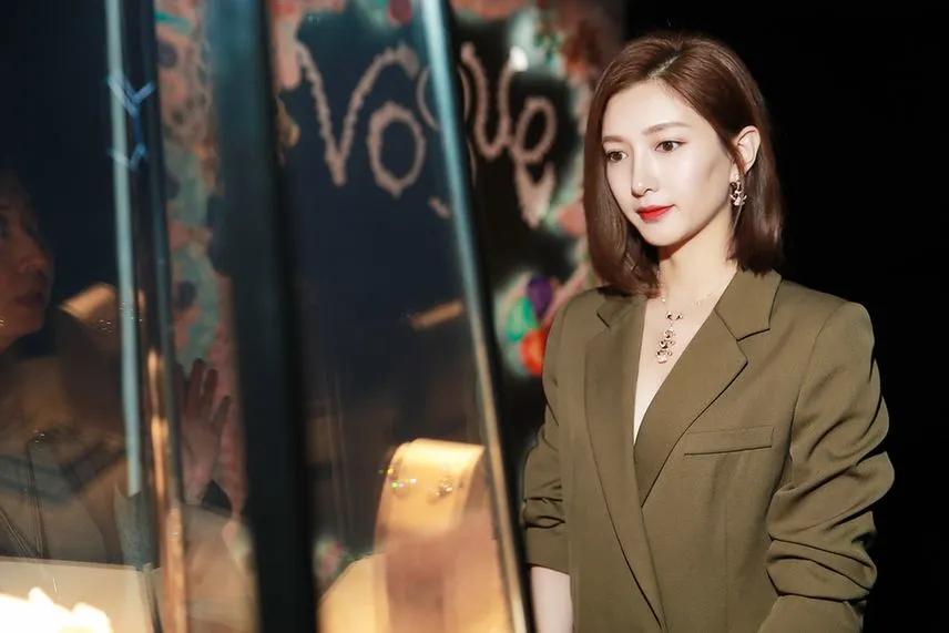 手链断了修一下多少钱,8千元手链维修