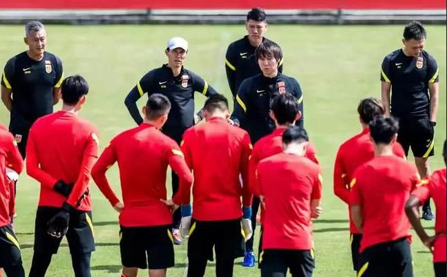 国足球员女朋友,足球球员的女友都很漂亮