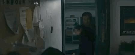 风骚律师秒变JohnWick,这部限制级动作片,不止连环暴头那么简单