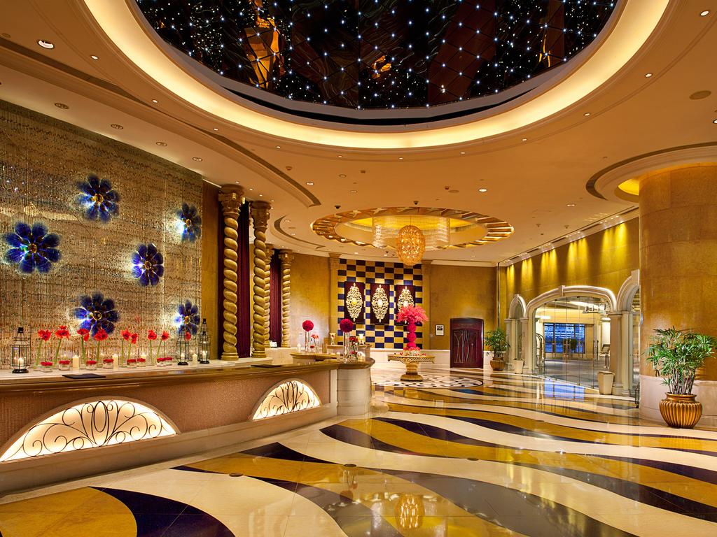 婢抽棬宸撮粠閰掑簵杩樻槸濞佸凹鏂厭搴楀ソ,婢抽棬鍥涘閰掑簵鍜屽洓瀛ｅ悕鑽熷摢涓ソ