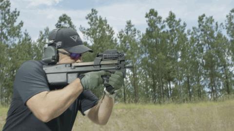 说到PDW你首先想到的就是它——比利时P90单兵自卫*器武**