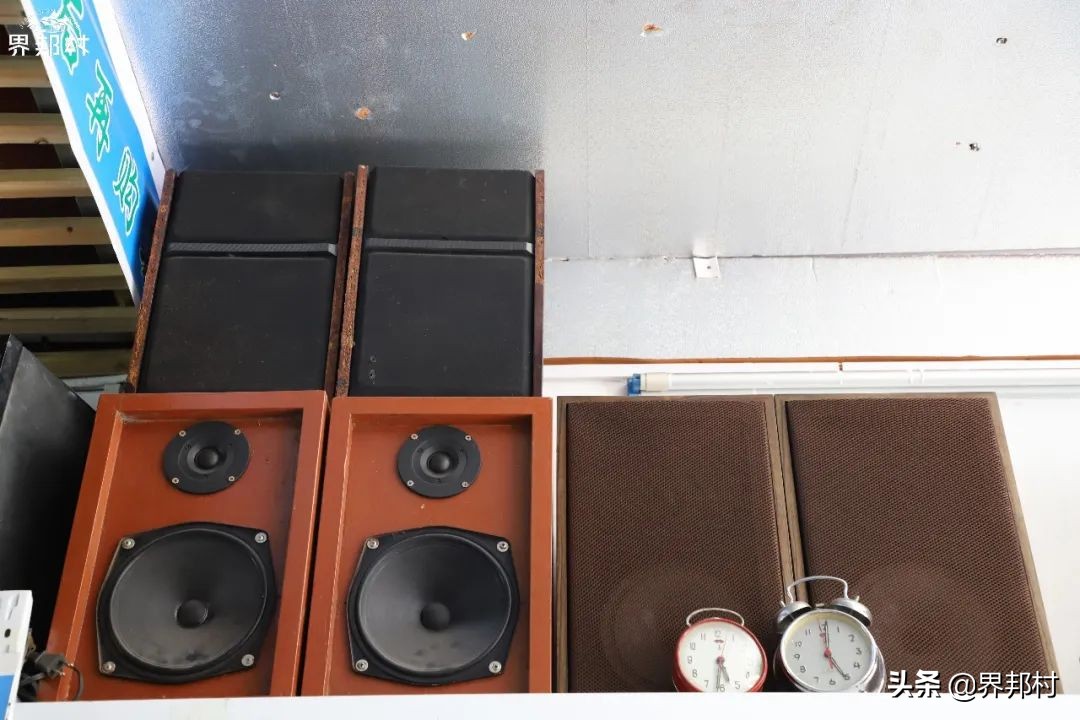 别小瞧这个二手音响店，有的是我们买不起的好宝贝，平时都藏着呢