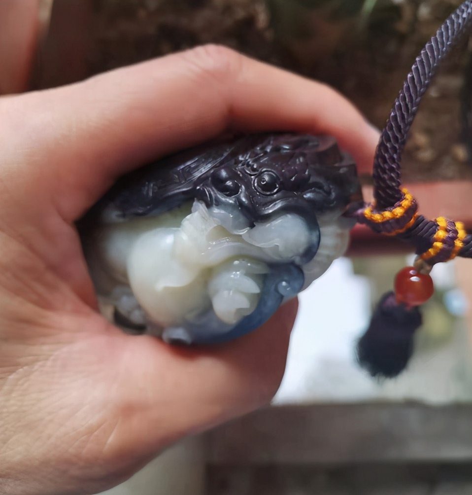 净土和田玉吧，策马持剑收河山，横扫戈壁恋和田。吧主原创