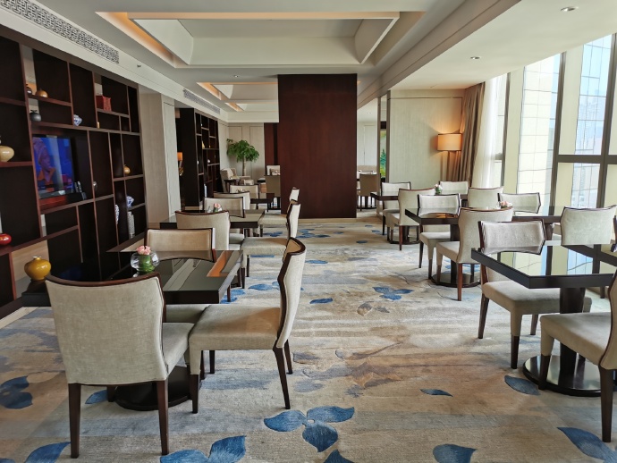 厦门源昌凯宾斯基吃一顿饭多少钱,厦门源昌凯宾斯基酒店大堂