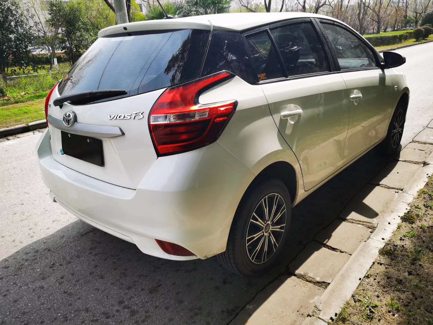 17年丰田威驰fs二手多少钱,19年的丰田威驰fs能卖多少钱