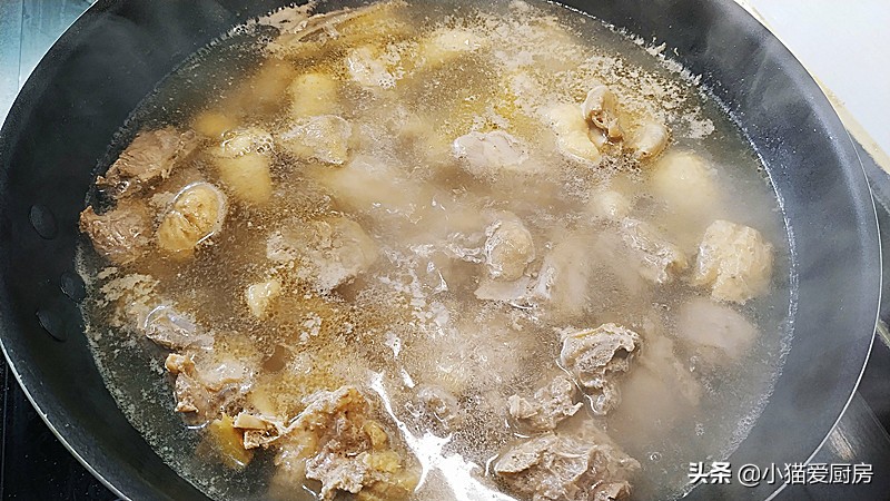 如何炖出好喝的老鸭汤,怎么炖出好喝的老鸭汤