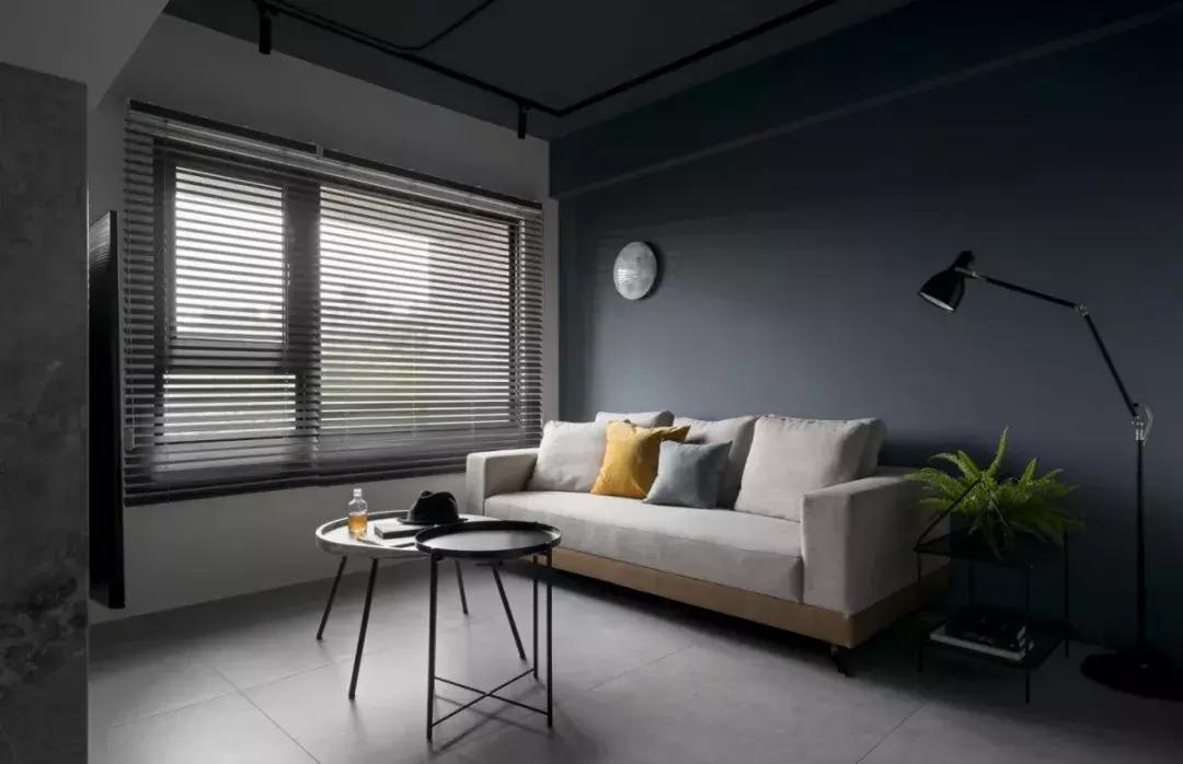 房子装修花再多钱,客厅还是沙发+茶几+电视柜,这样装修好看实用